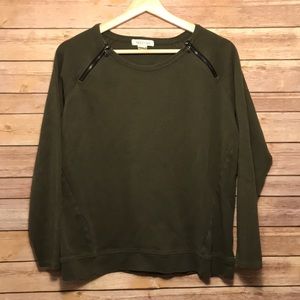 🛍 Kenneth Cole Reaction Green Top with Zippers